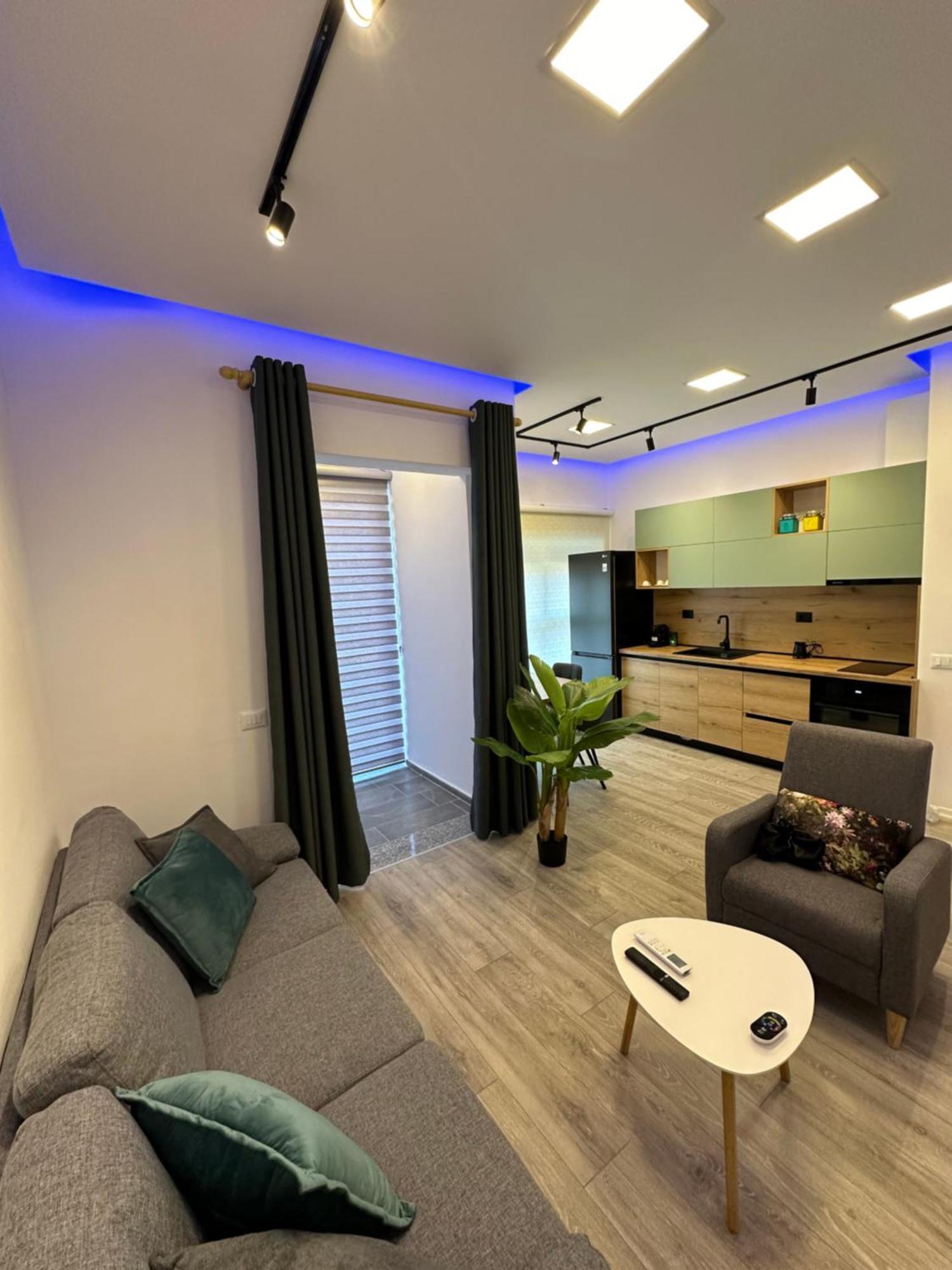 Sunflower Apartment Tirana Buitenkant foto